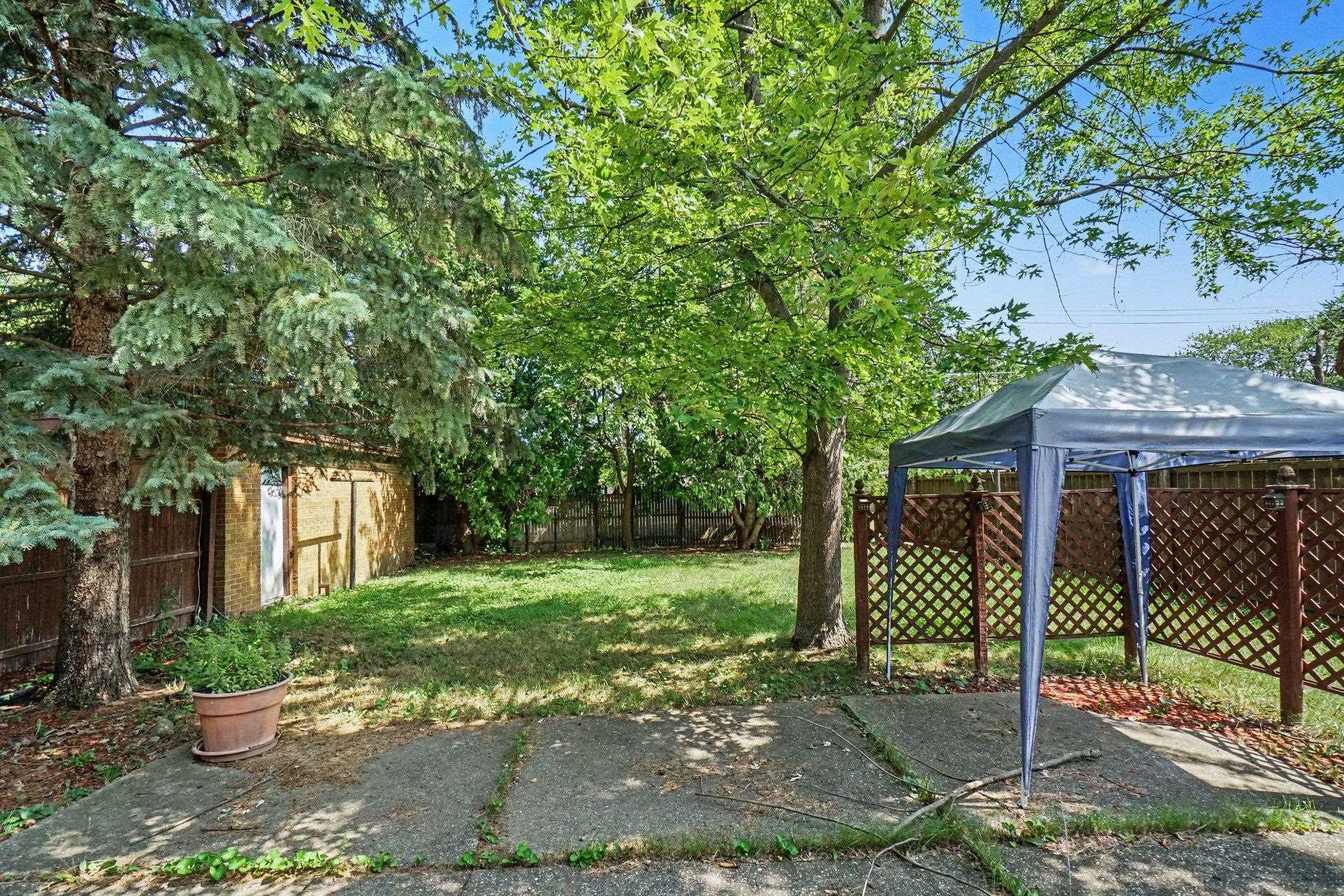 706 Loessel Court