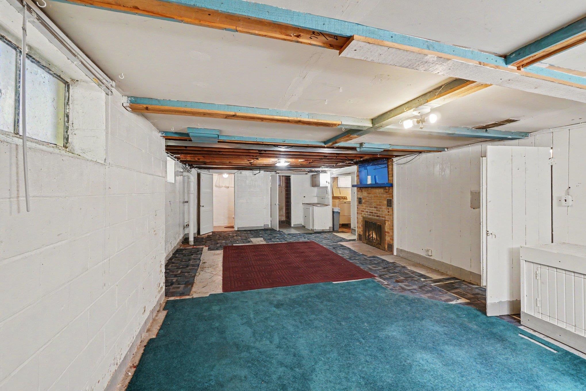 706 Loessel Court