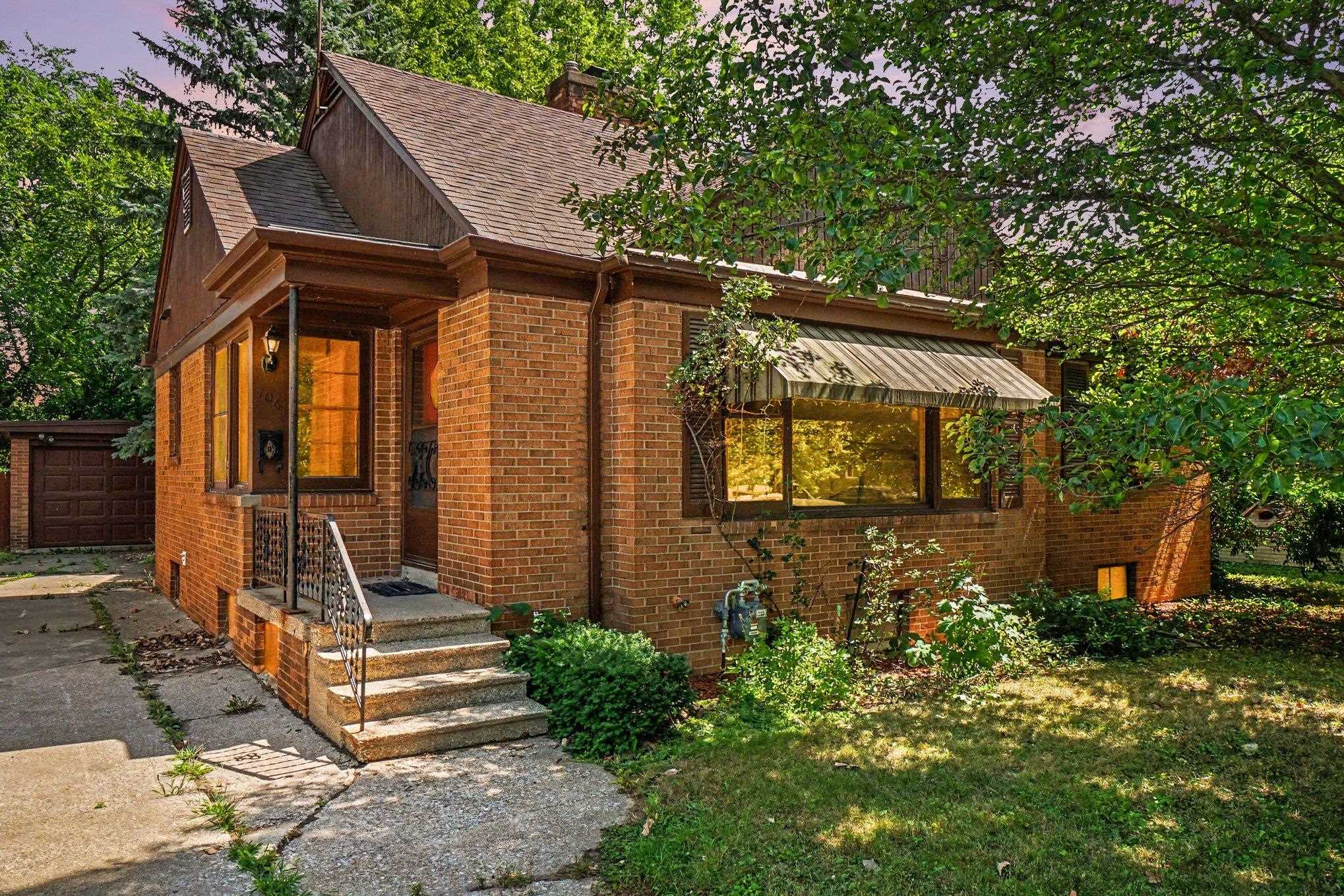 706 Loessel Court