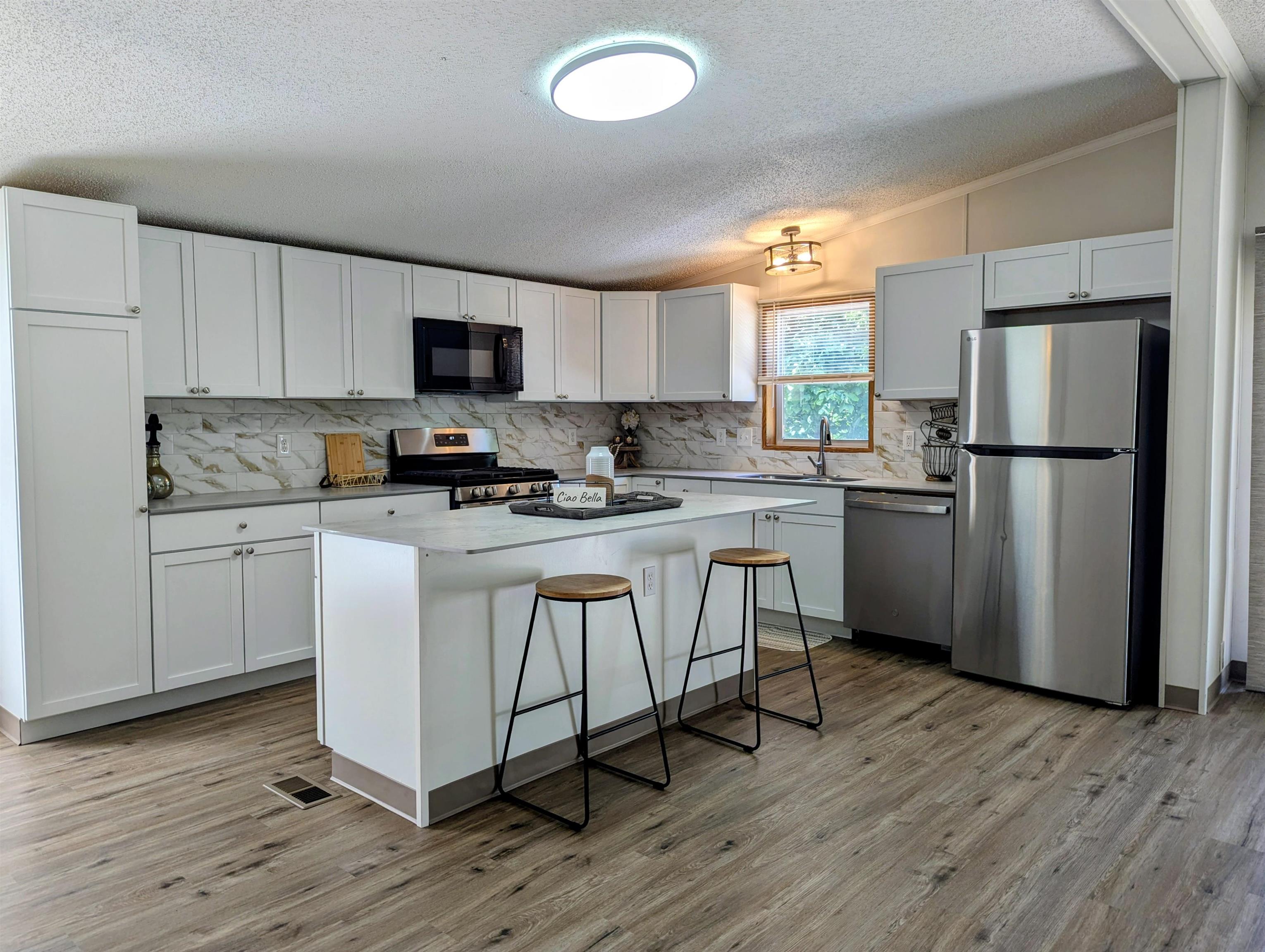 1224 Rainbow Drive