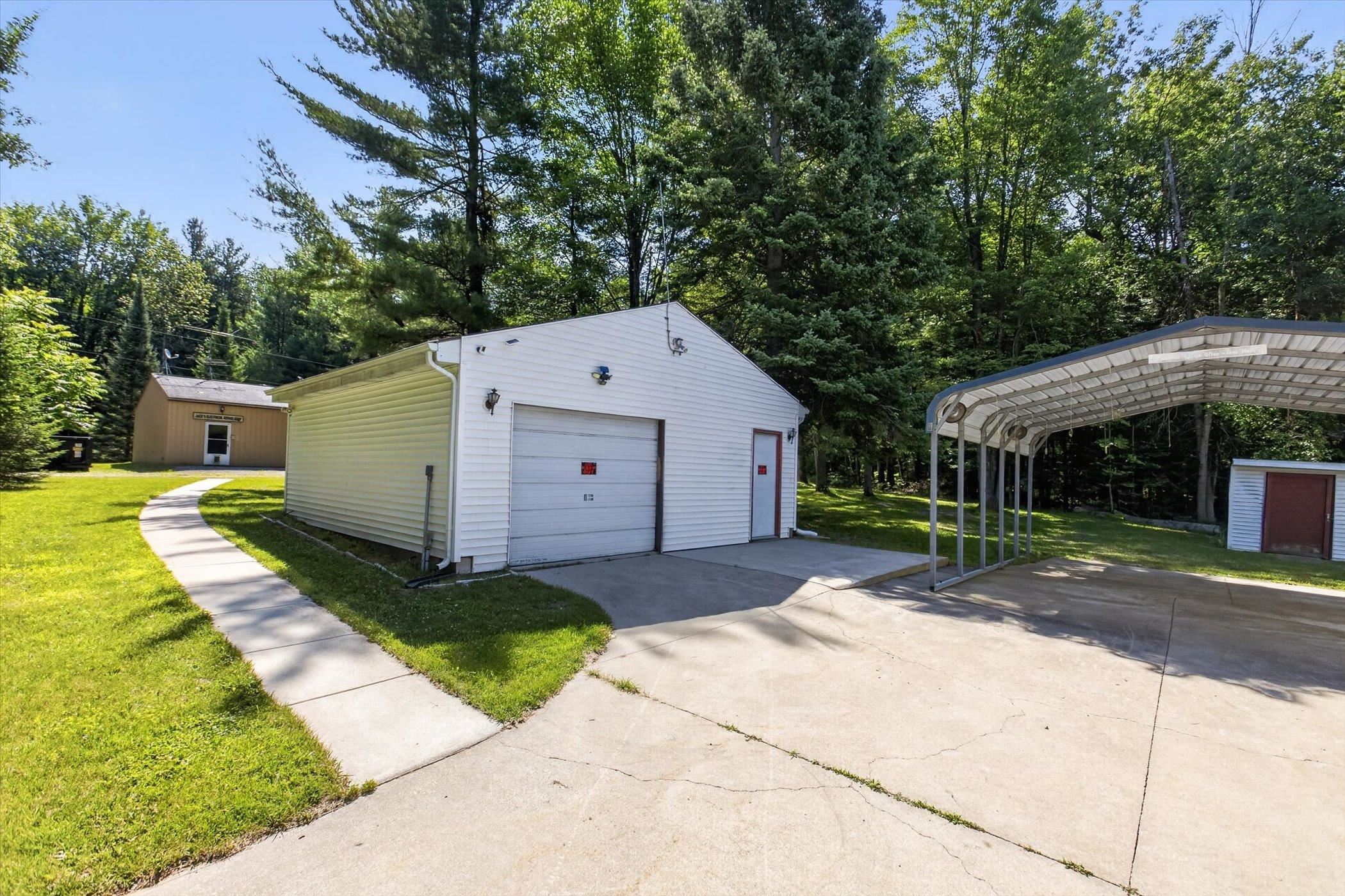 1224 Rainbow Drive
