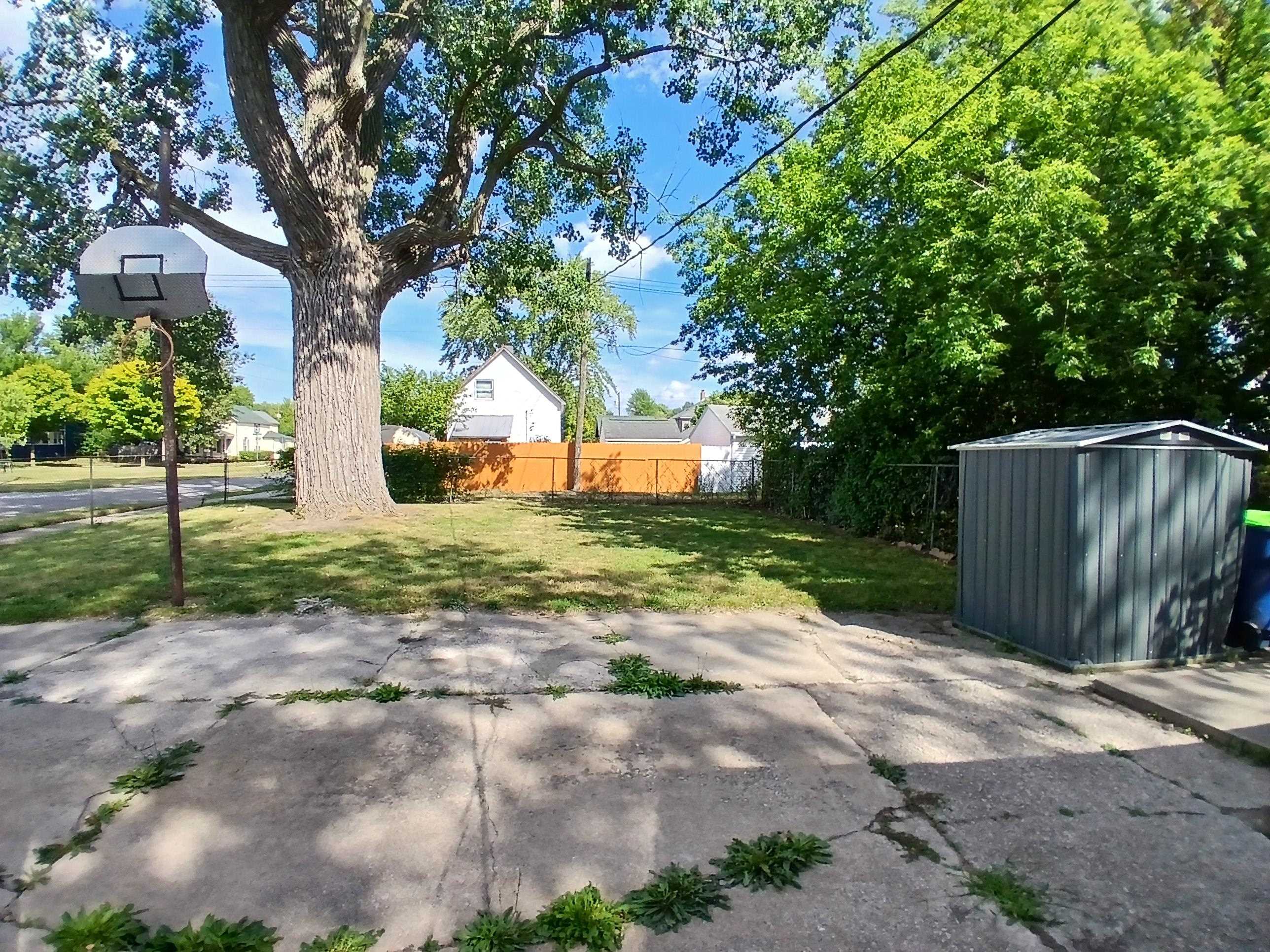 600 33rd Street