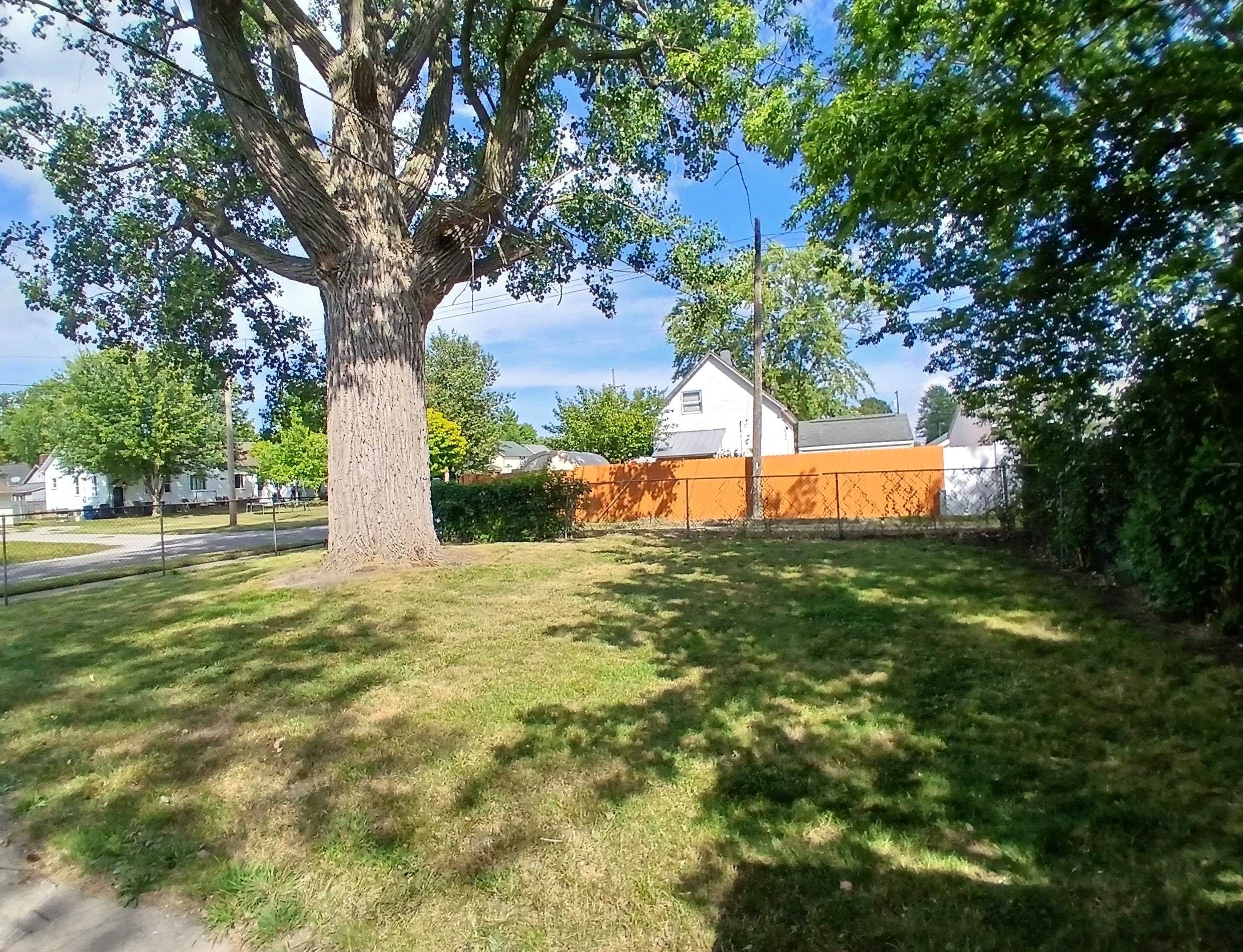 600 33rd Street
