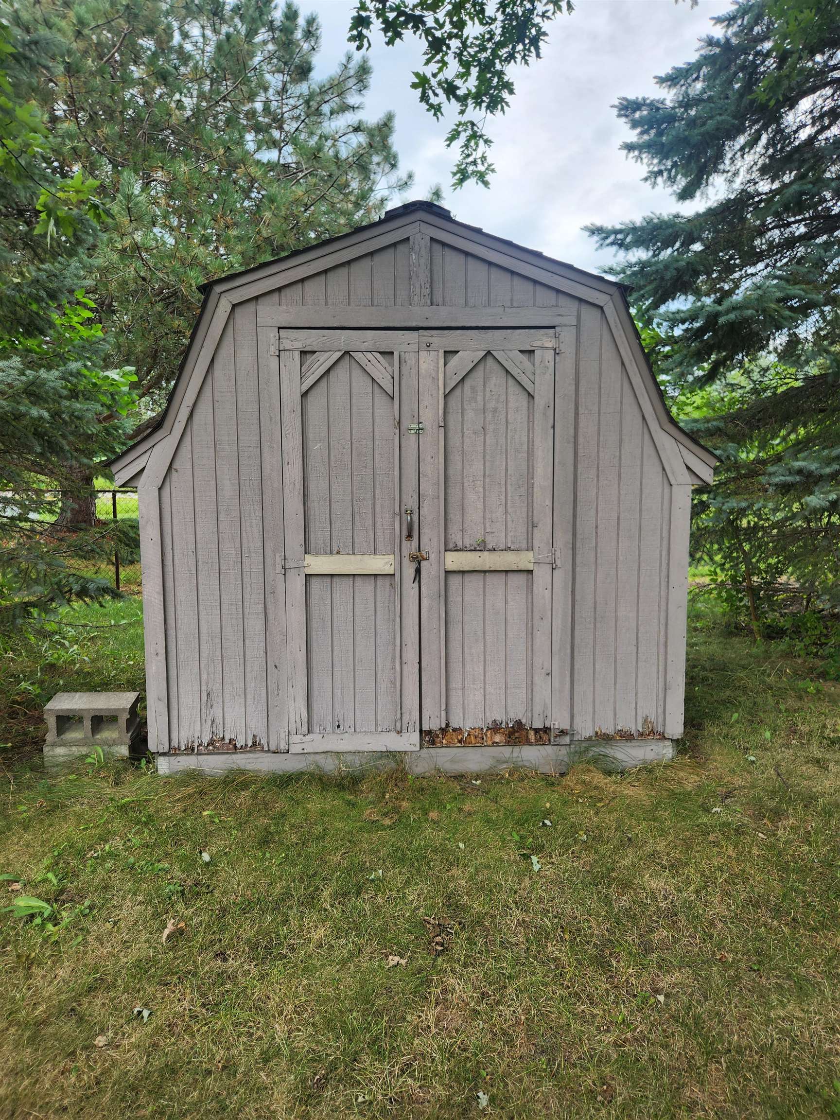 808 W Nebobish Road