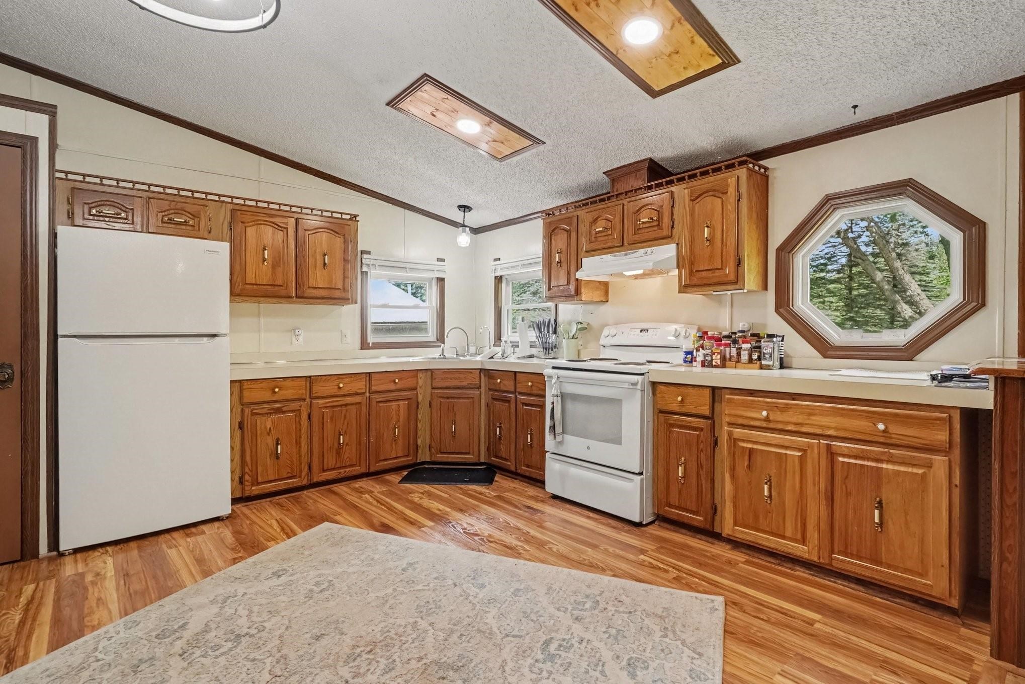1248 E Highwood Road