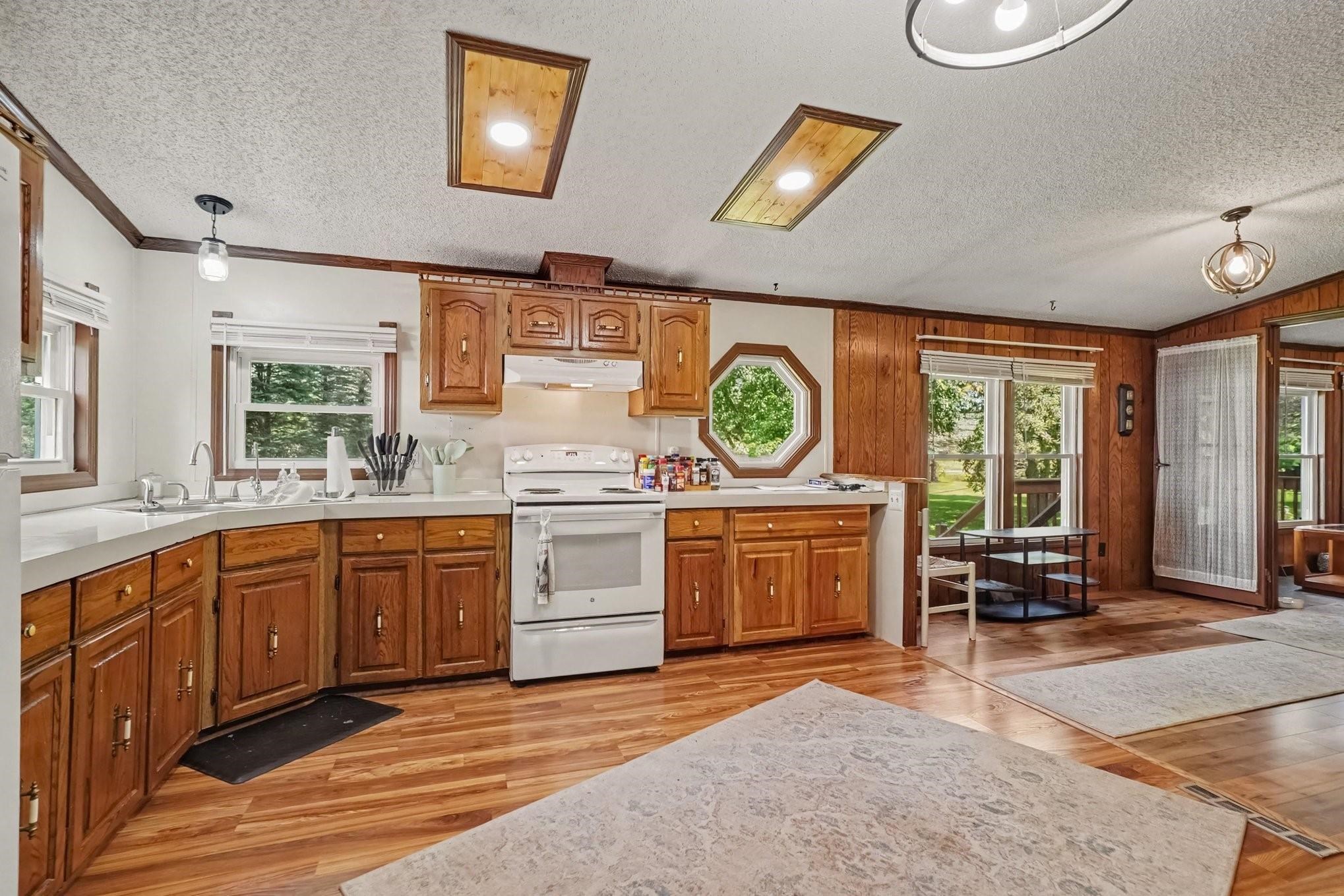 1248 E Highwood Road