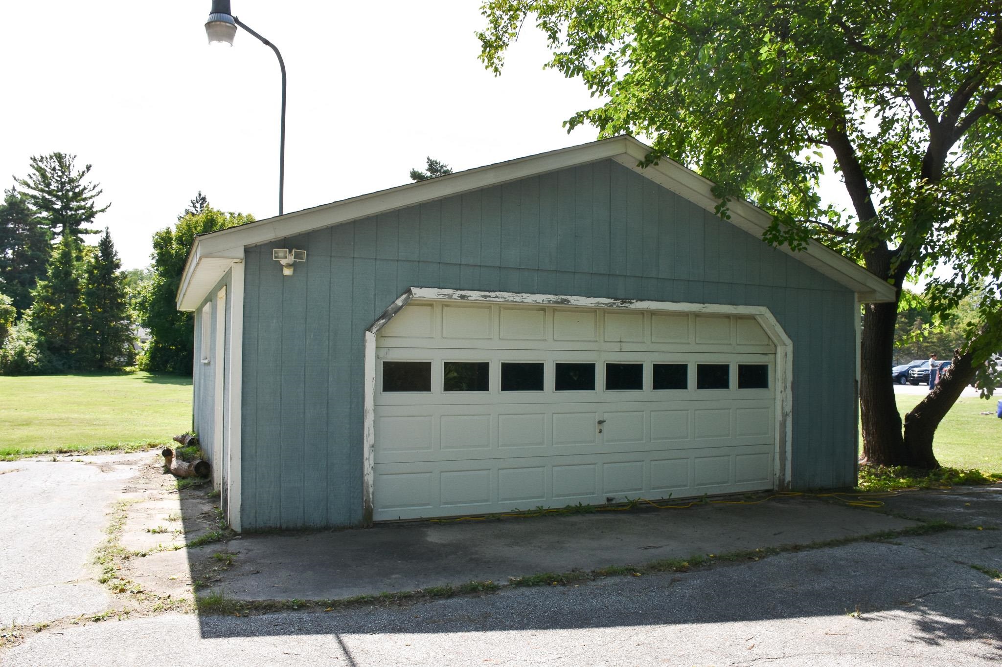2085 Shattuck Road