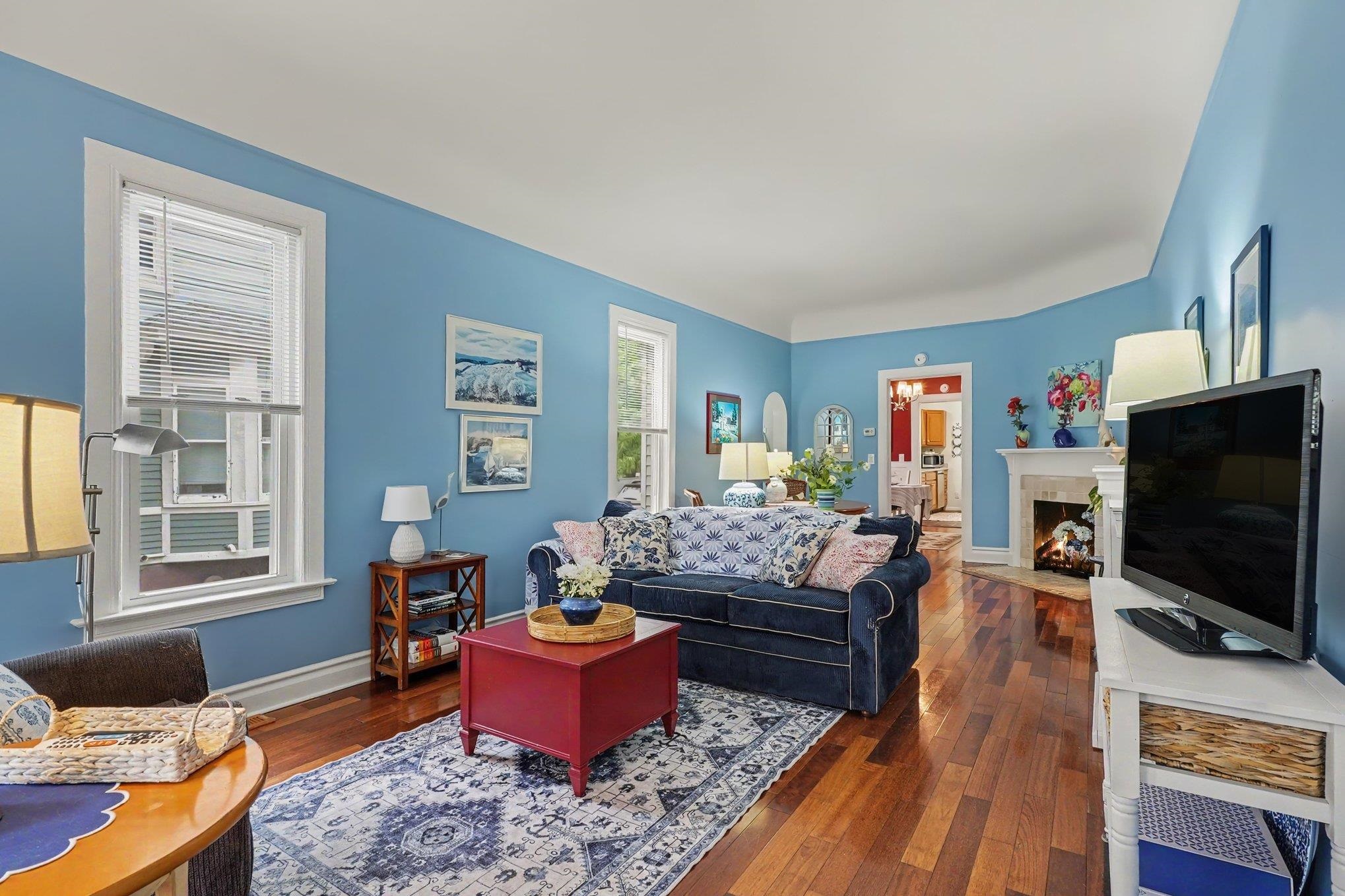 2135 6th Street