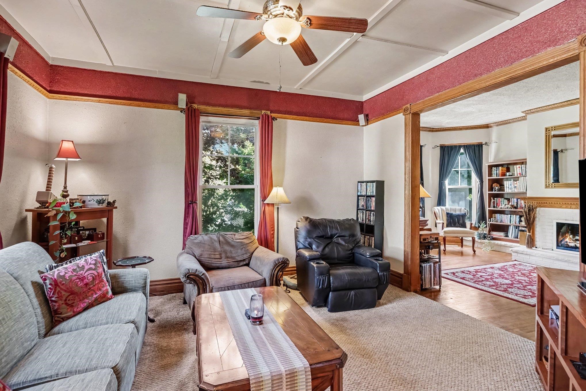 1812 9th Street