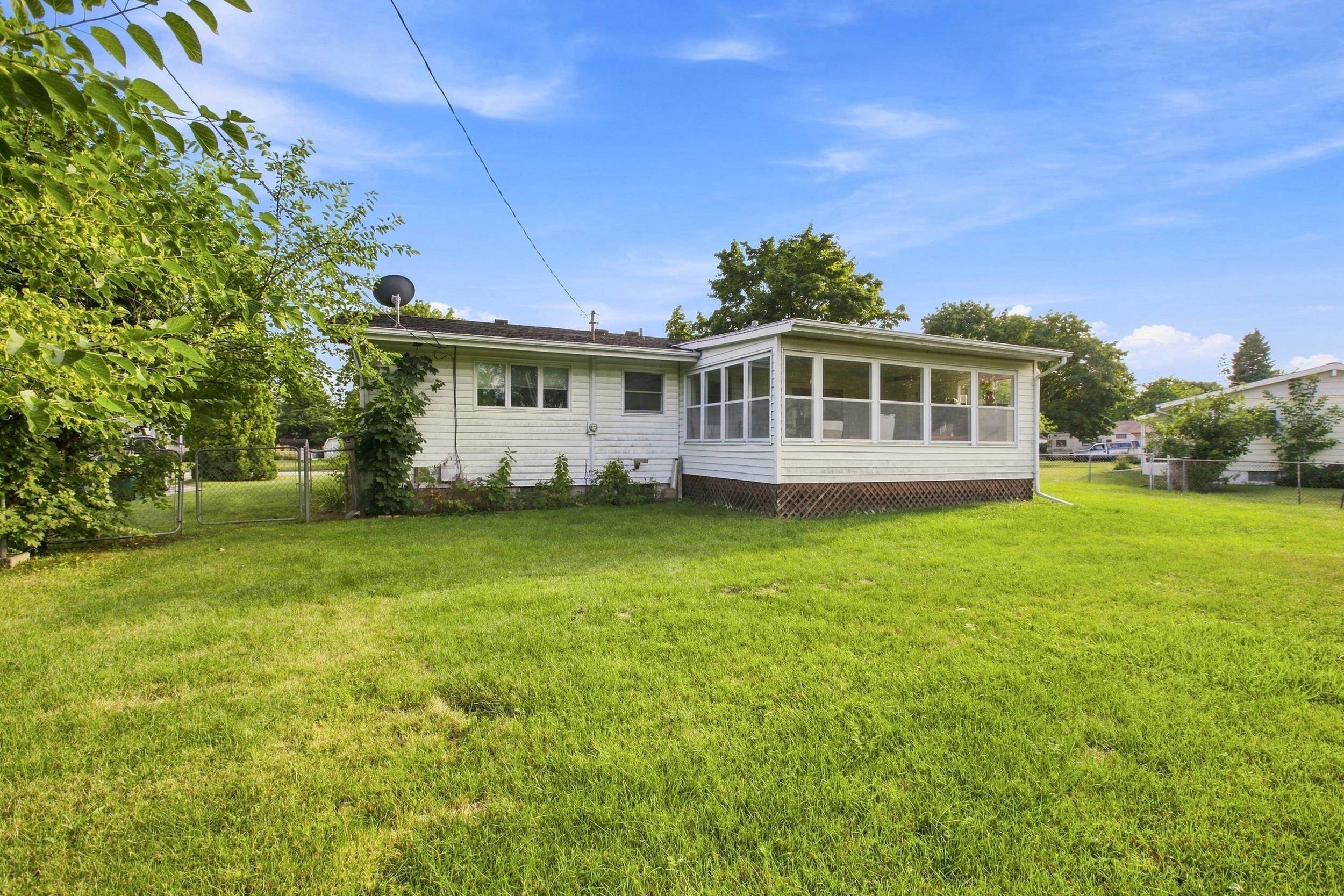 3281 Broadmore Drive