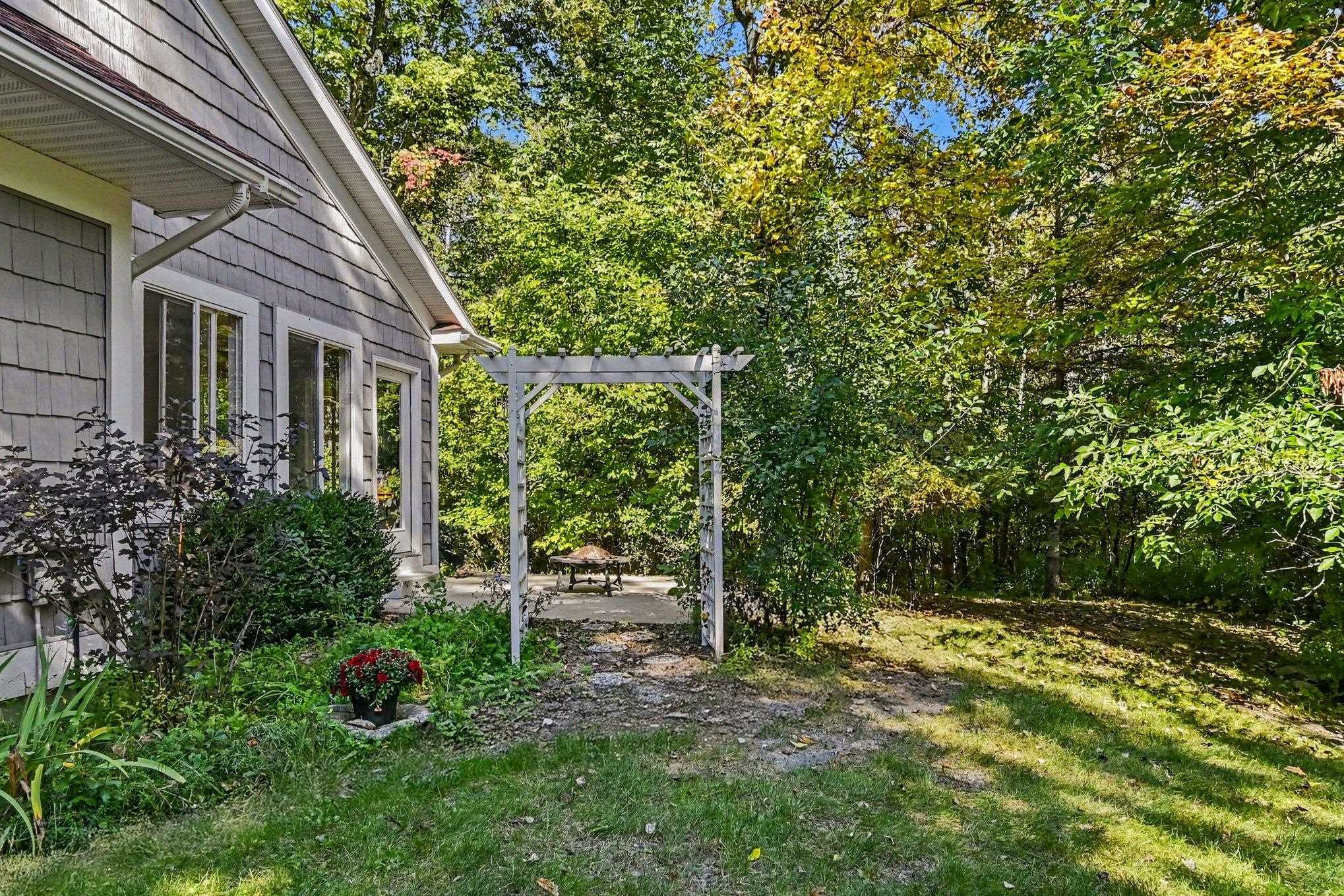 7430 Rock Hollow Lane