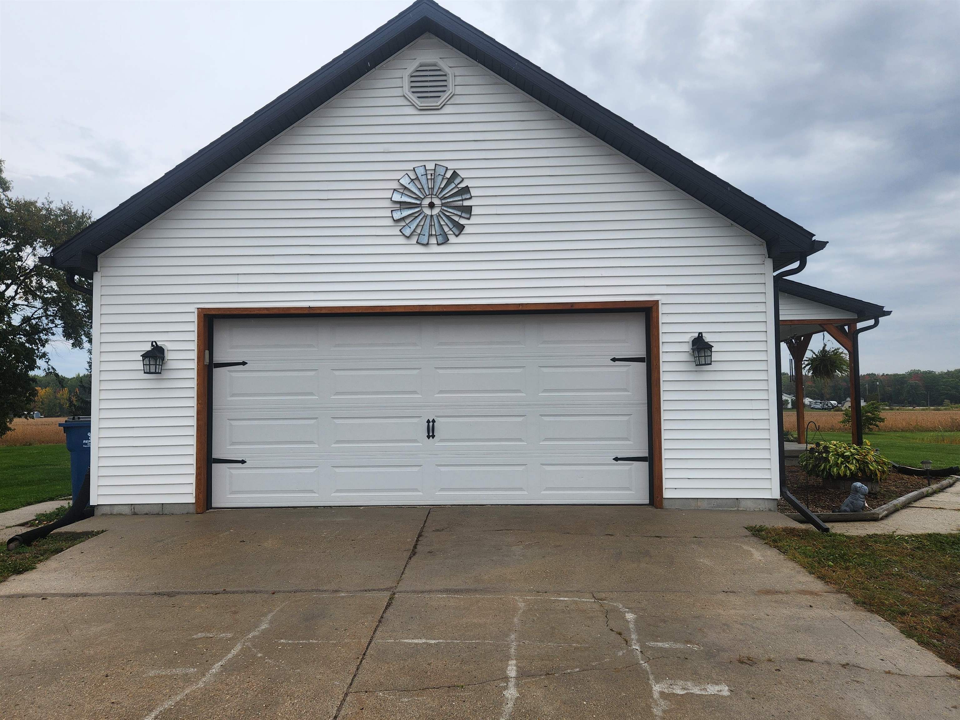 3405 N Carter Road