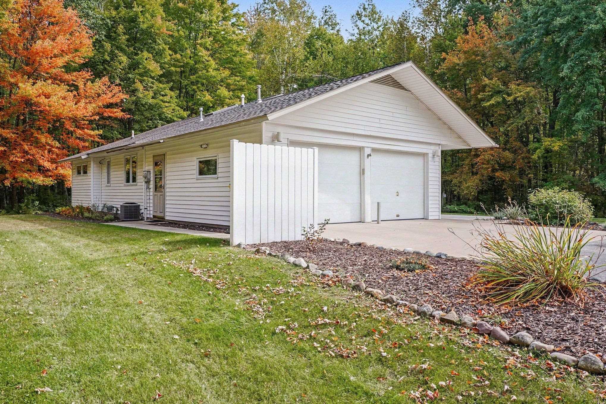 3416 N Sturgeon Road
