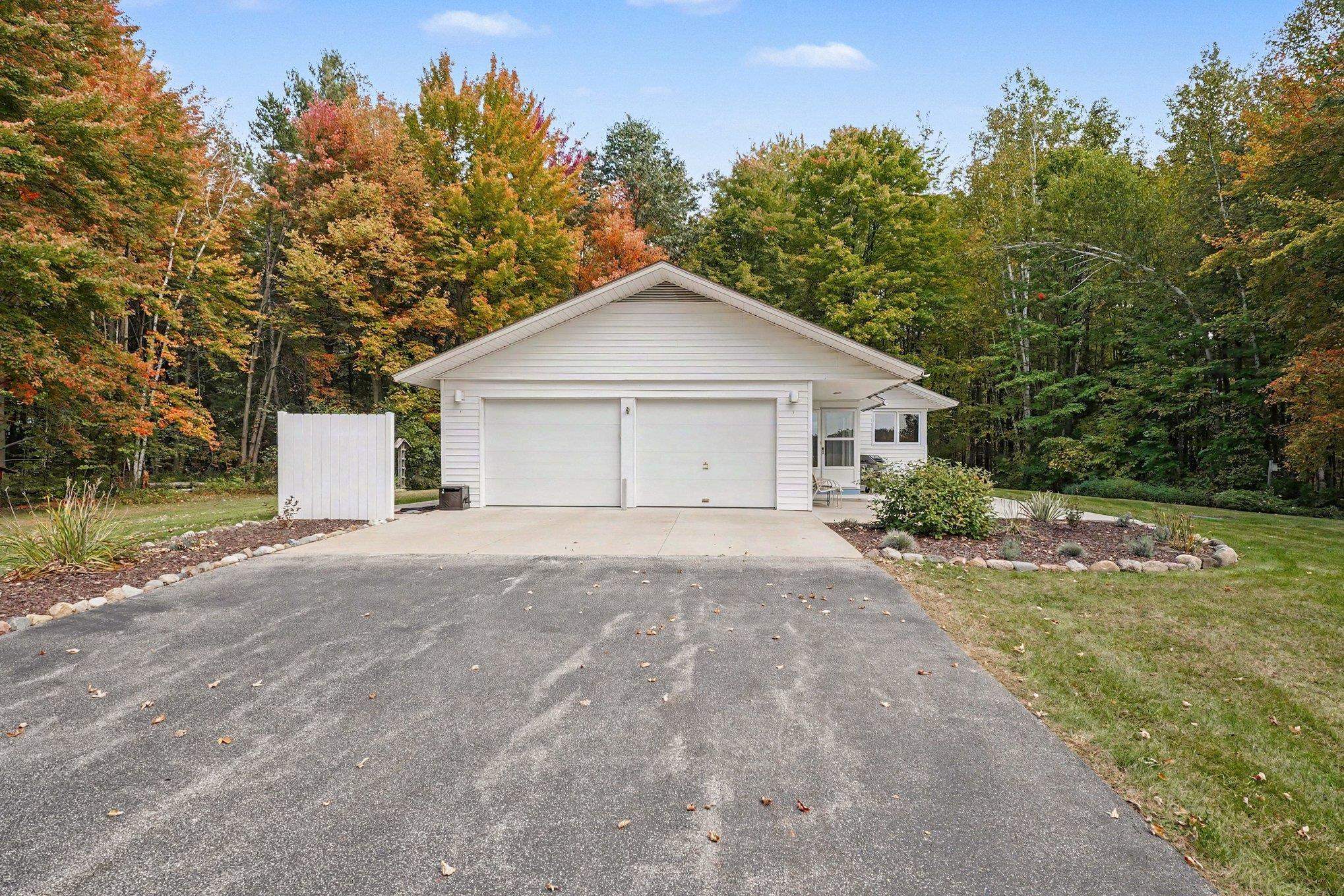 3416 N Sturgeon Road
