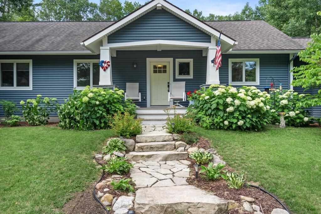 8526 Cedar Creek Drive