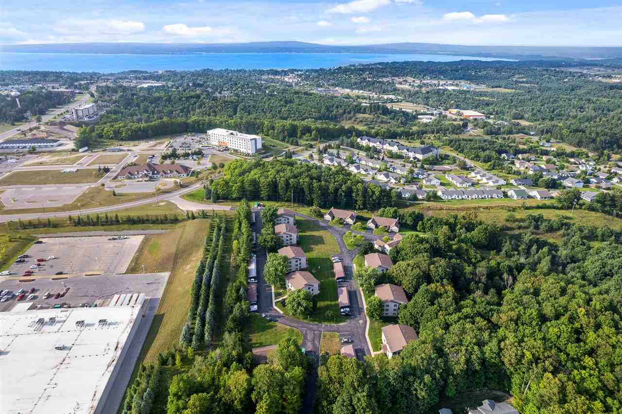 2051 Woods Lane Unit: 25