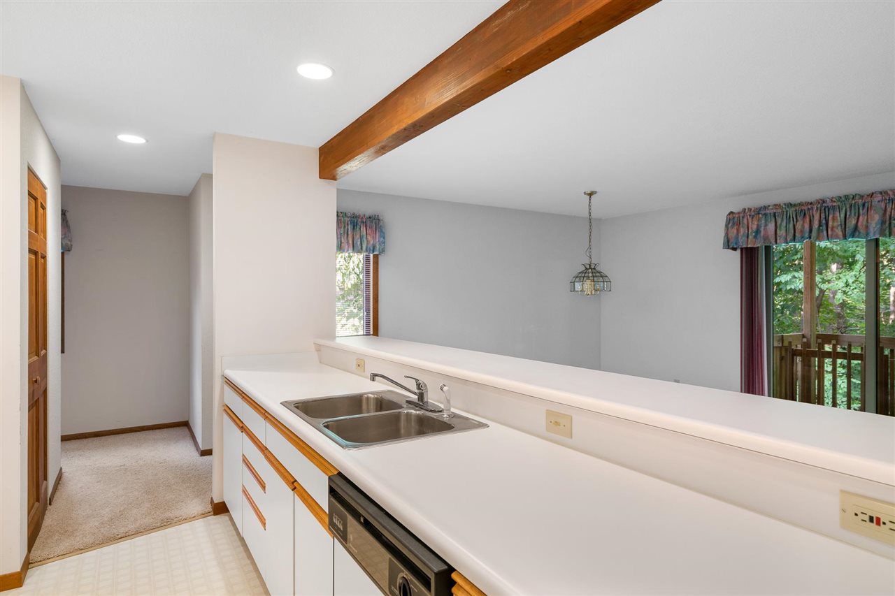 2051 Woods Lane Unit: 25