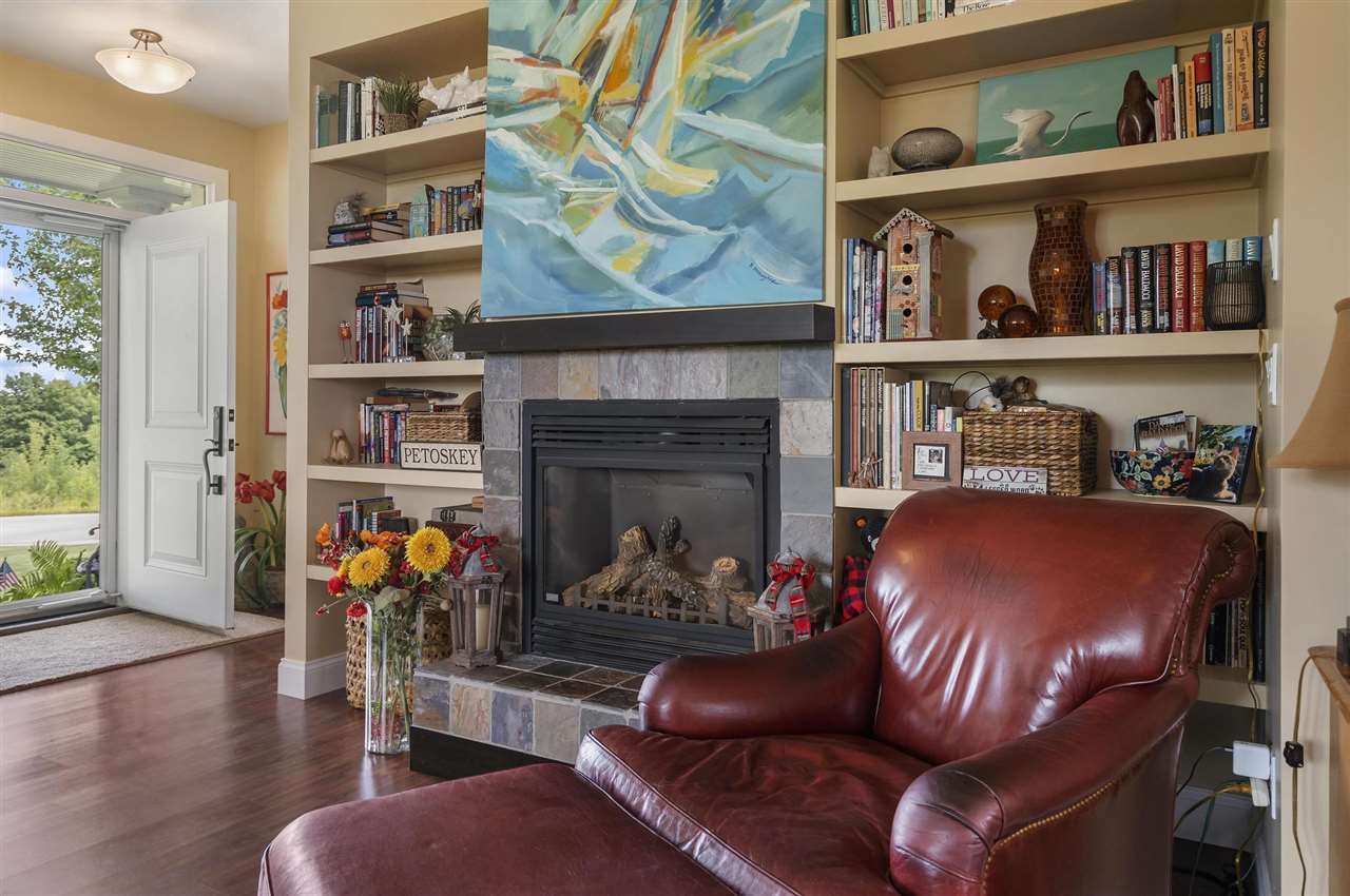 210 Crooked Tree