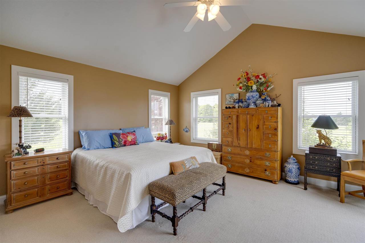 210 Crooked Tree