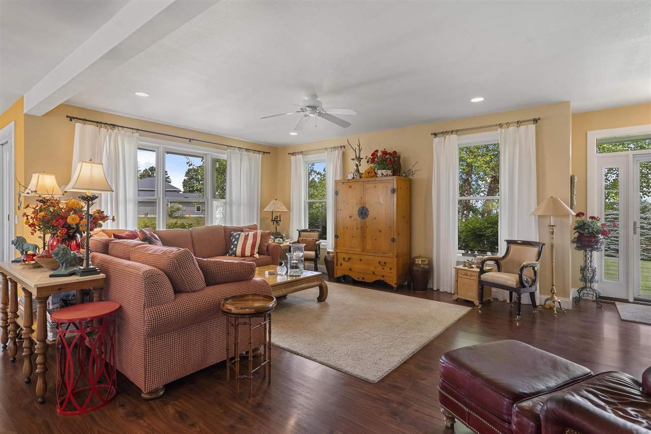 210 Crooked Tree