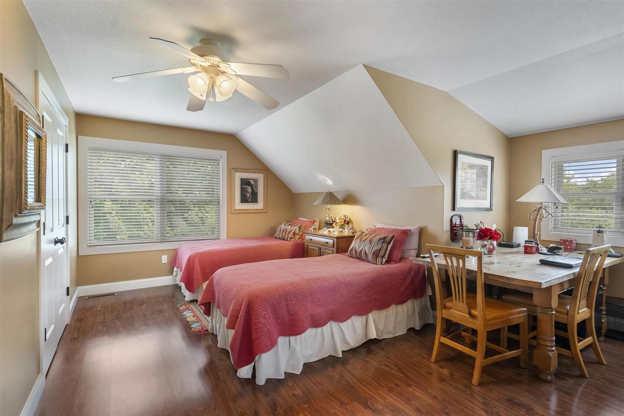 210 Crooked Tree
