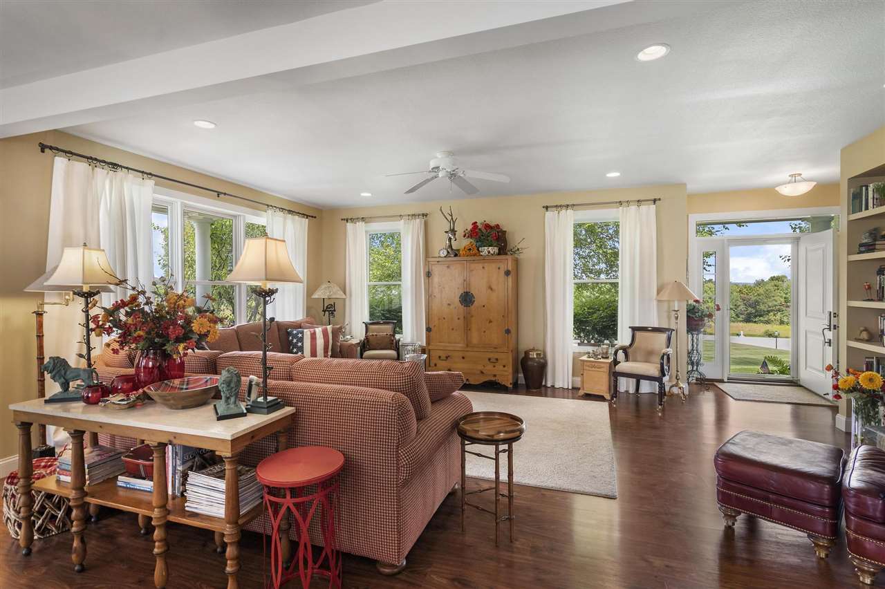 210 Crooked Tree