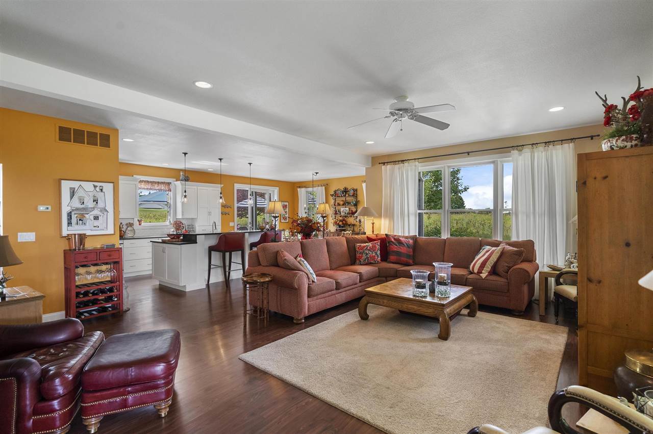 210 Crooked Tree