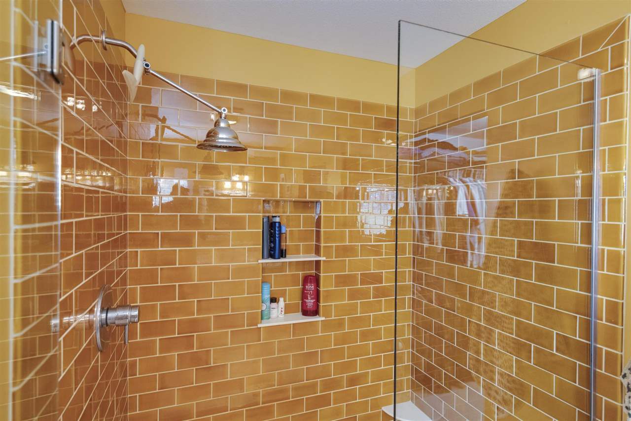 210 Crooked Tree