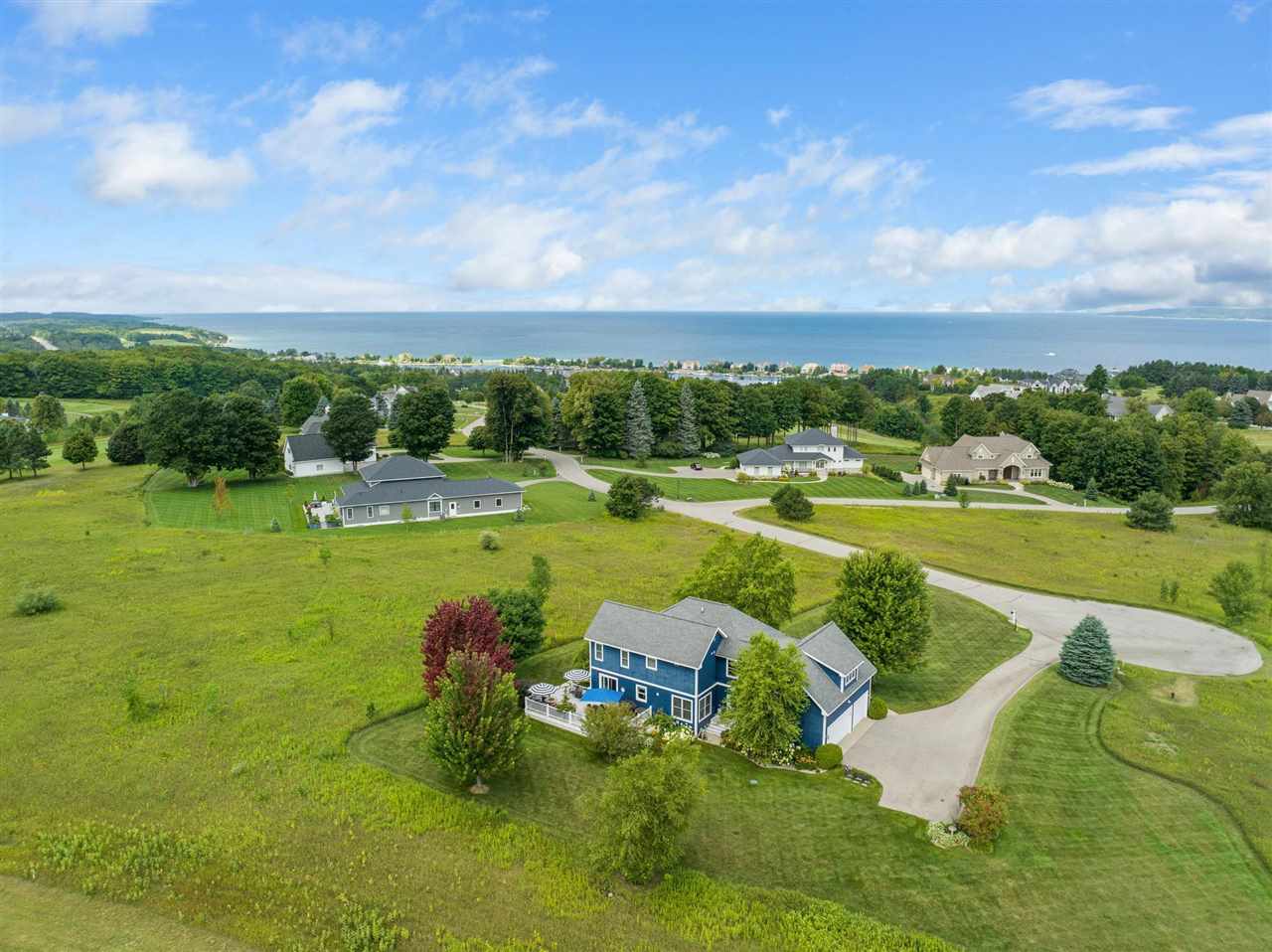 210 Crooked Tree