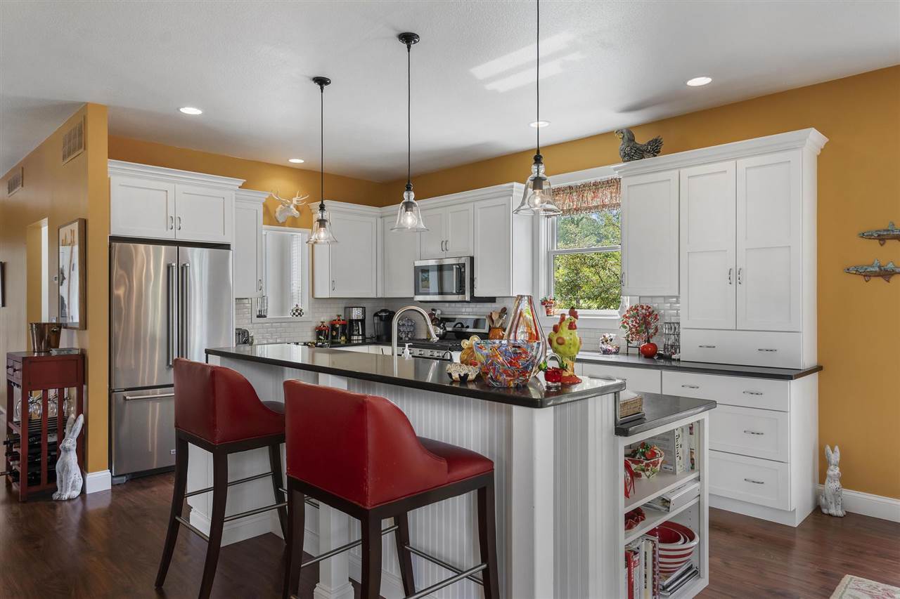 210 Crooked Tree