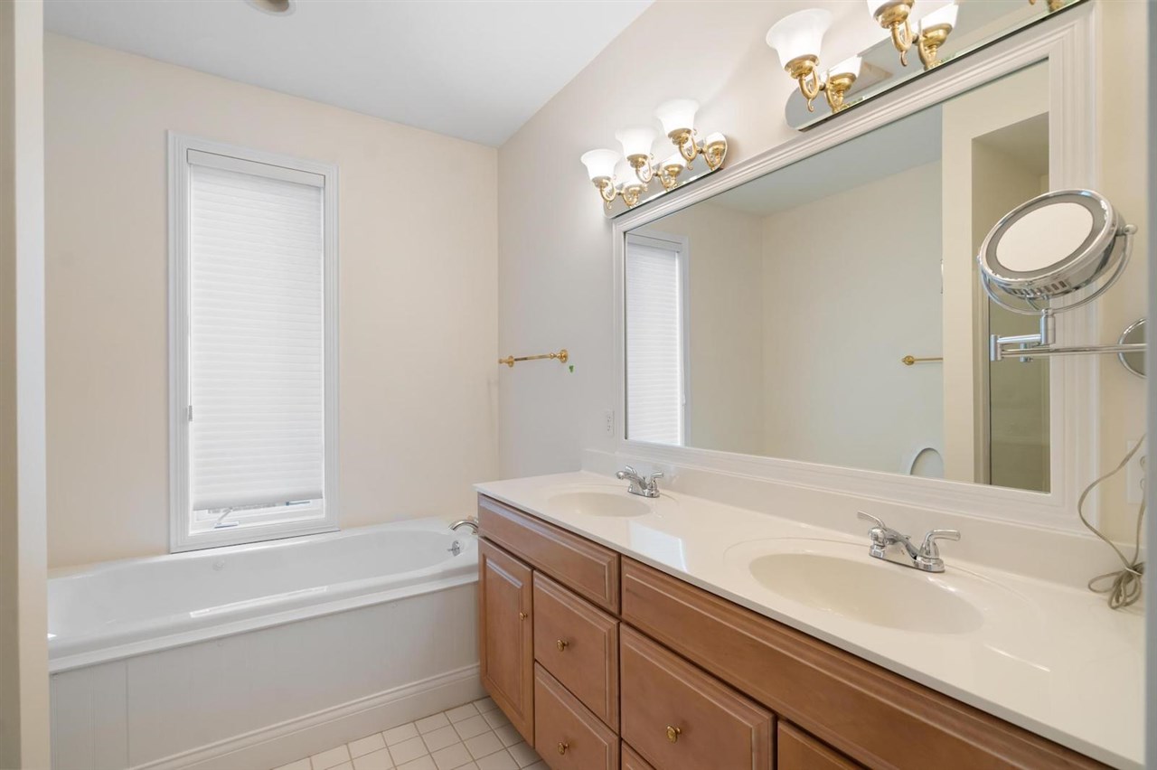 1142 Charlevoix Avenue Unit: 2