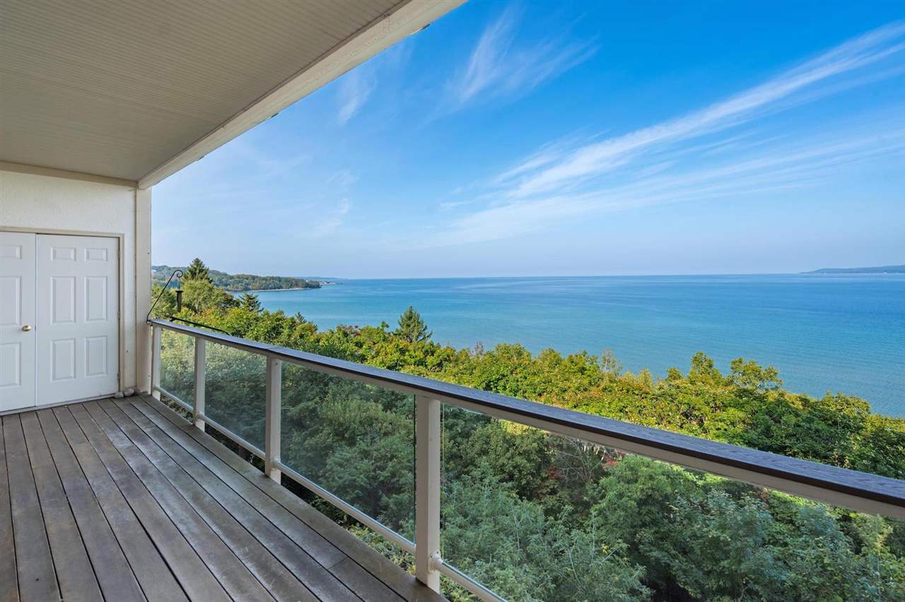 1142 Charlevoix Avenue Unit: 2