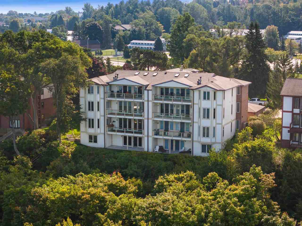 1142 Charlevoix Avenue Unit: 2