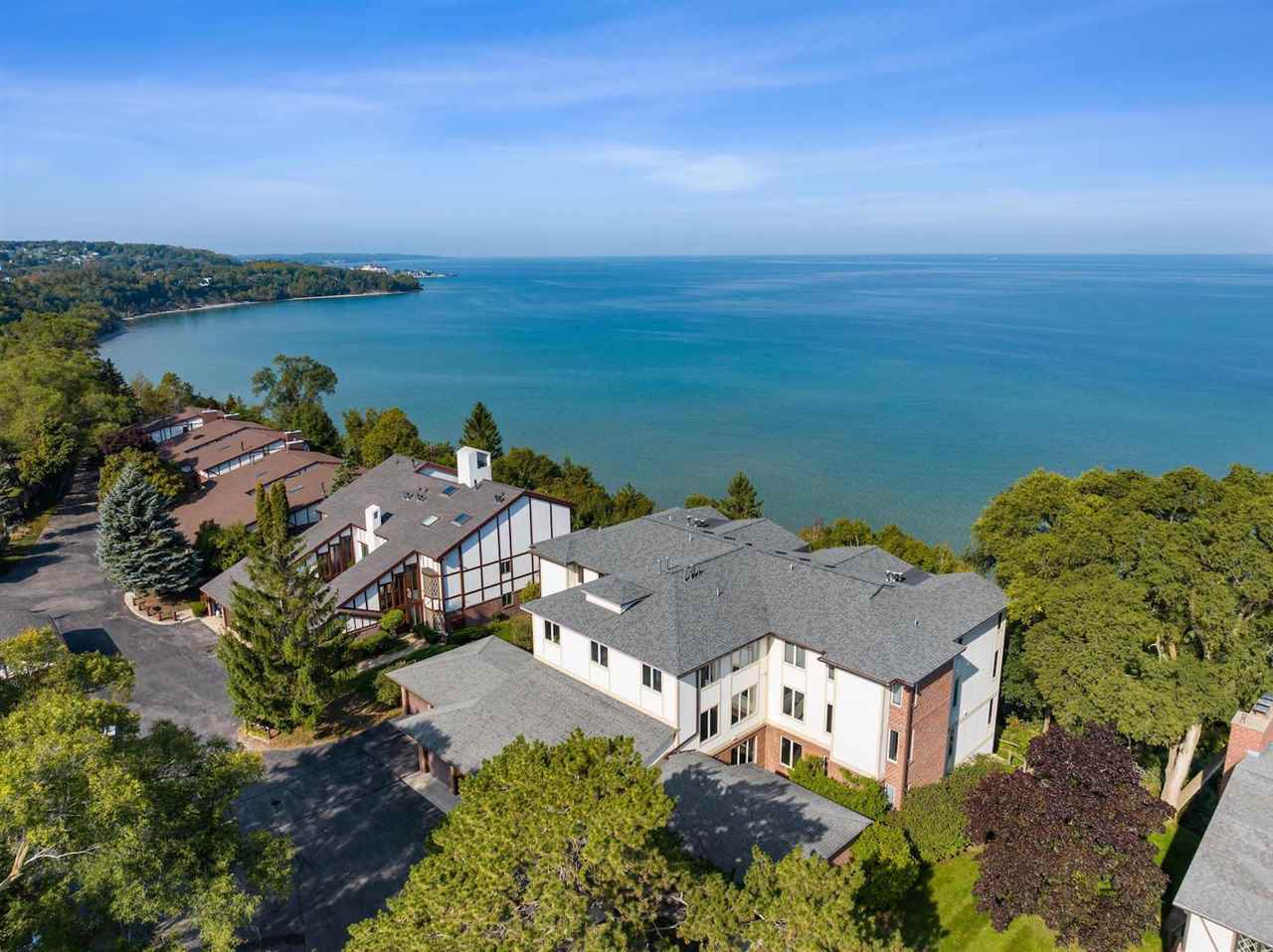 1142 Charlevoix Avenue Unit: 2