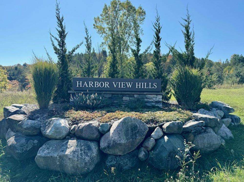 305 Harbor View Lane