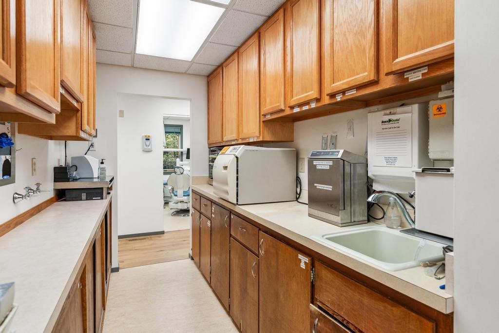 1982 E Mitchell Road