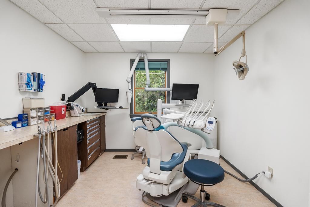 1982 E Mitchell Road