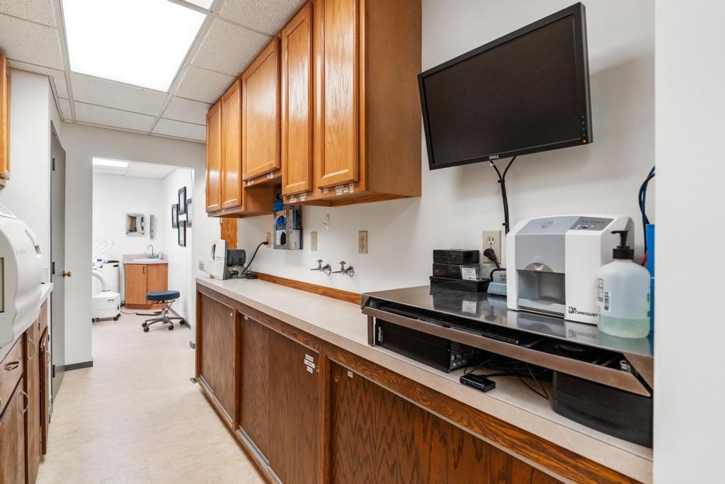 1982 E Mitchell Road