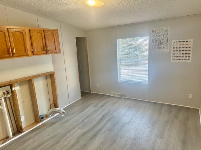 2874 Crestview Drive