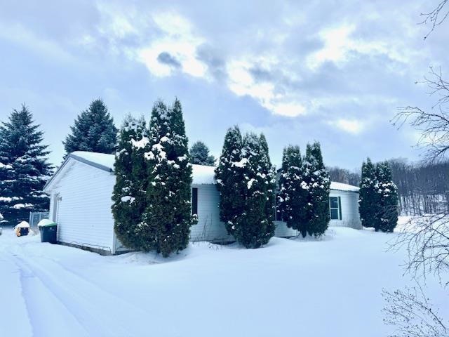 2874 Crestview Drive