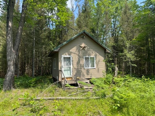 16633 Crickett Tr