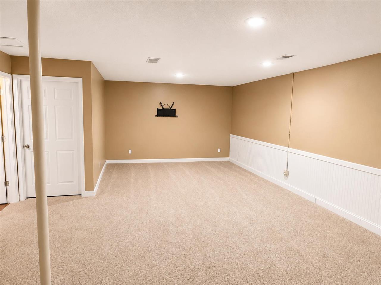 1362 Tracy Lane