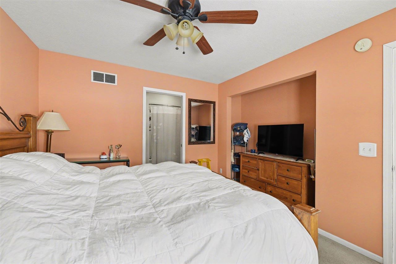 1362 Tracy Lane