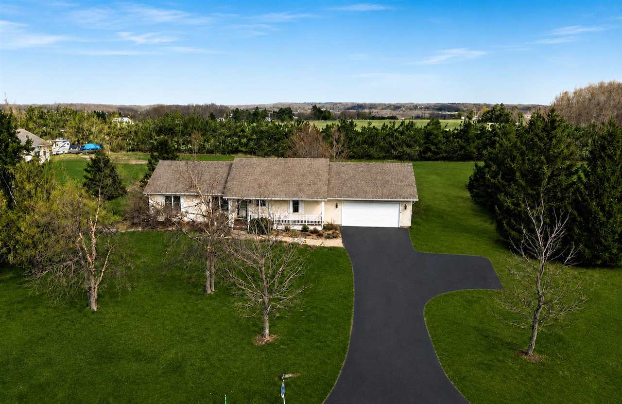 1362 Tracy Lane