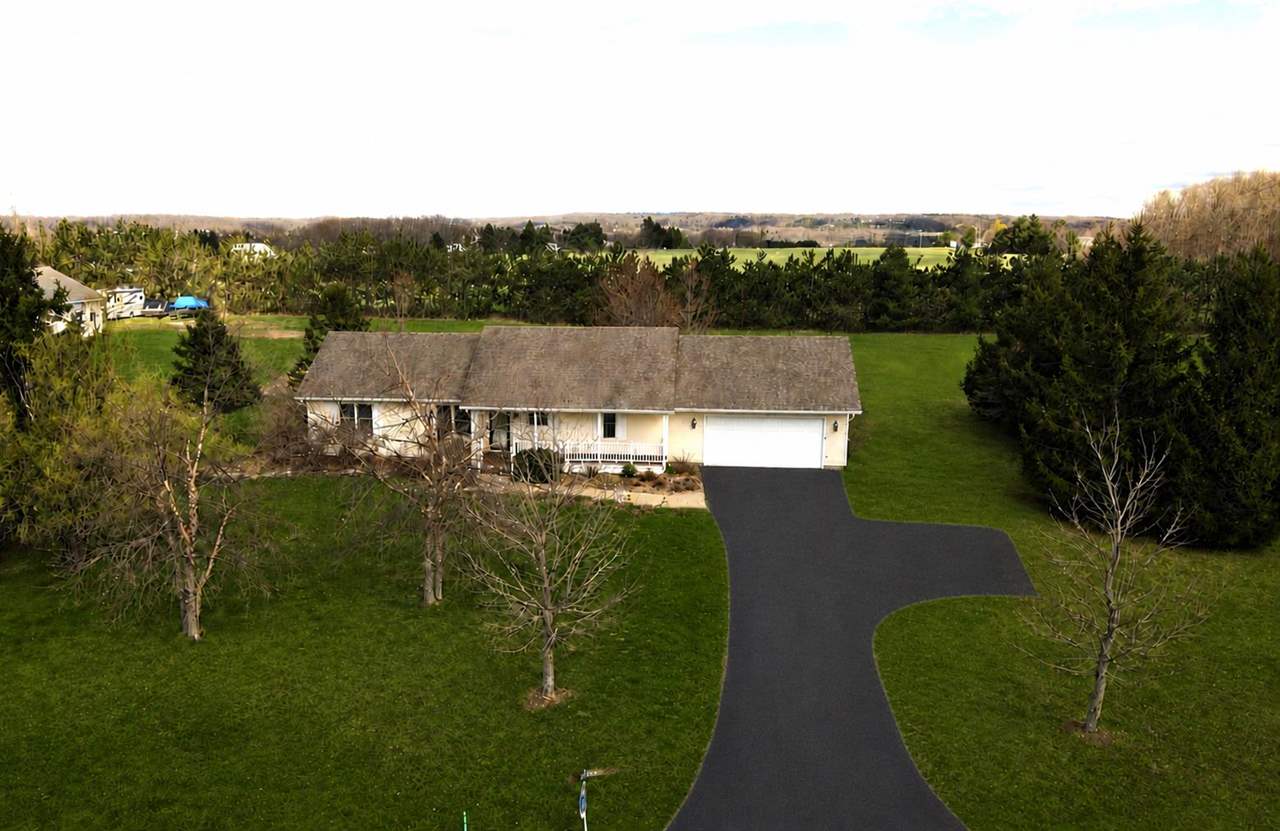 1362 Tracy Lane