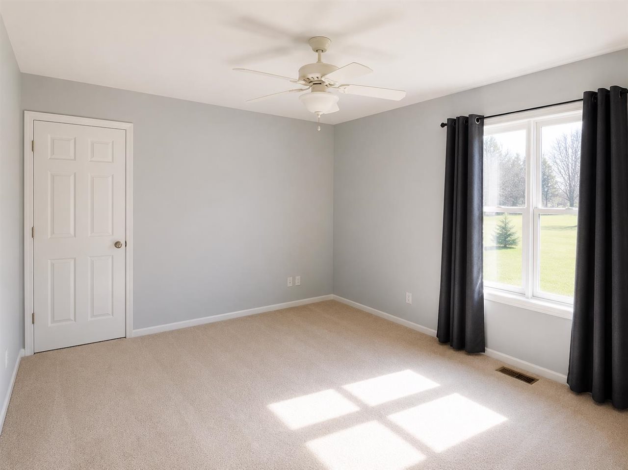 1362 Tracy Lane