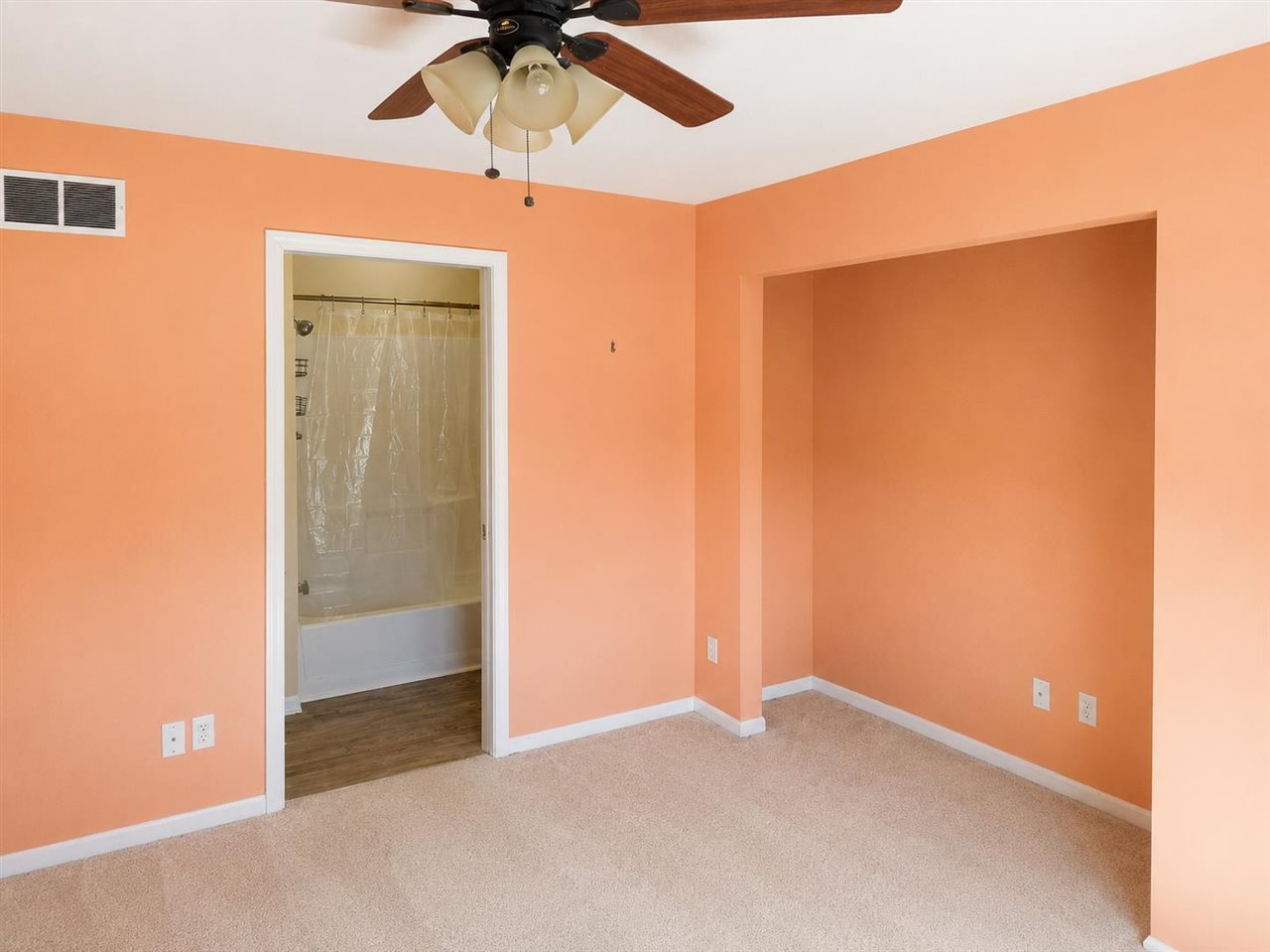 1362 Tracy Lane