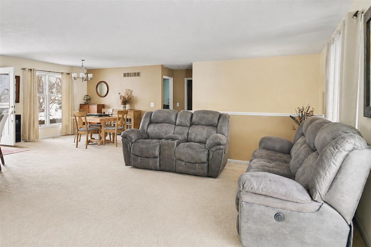 1362 Tracy Lane