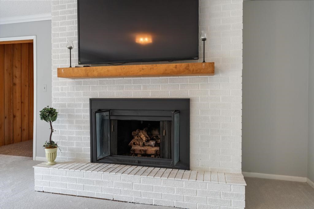 1051 Hoffman