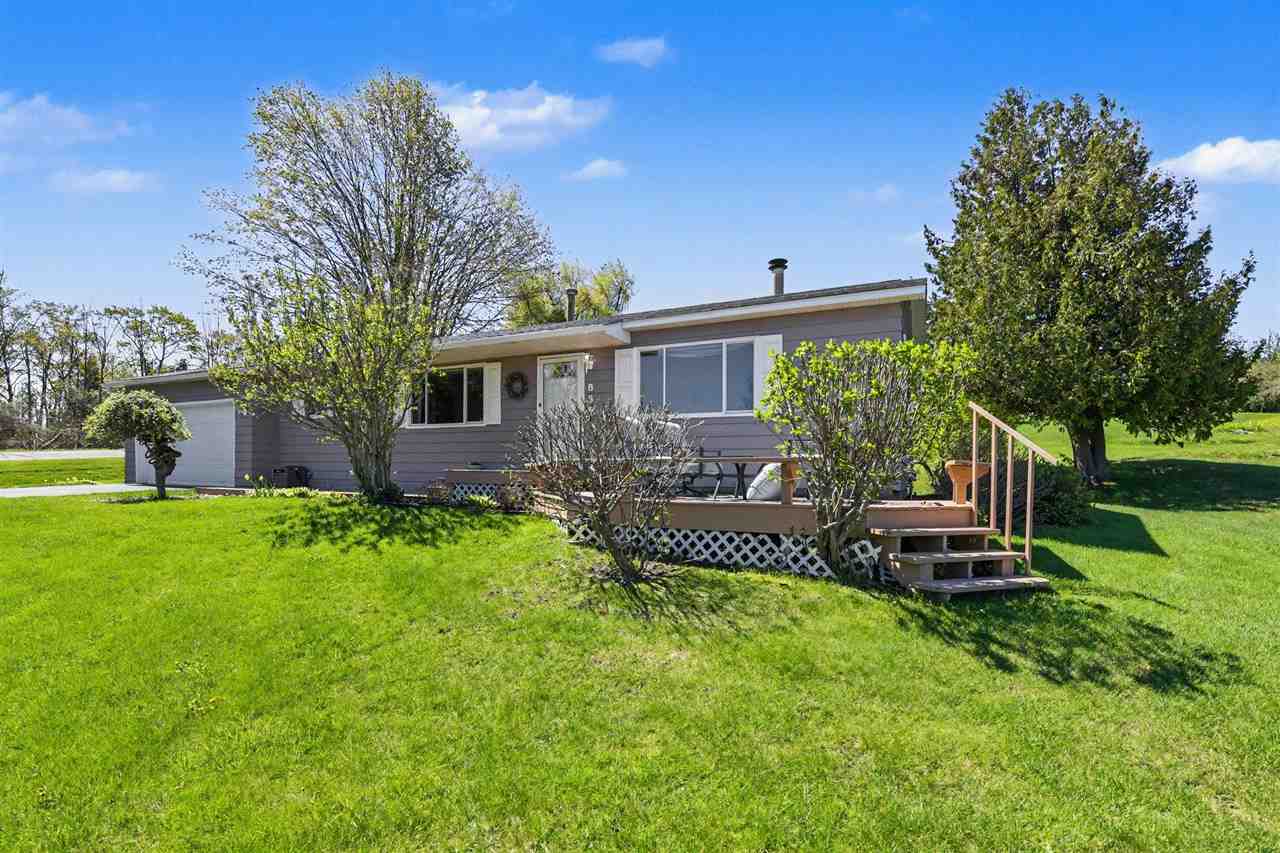 855 Country Lane